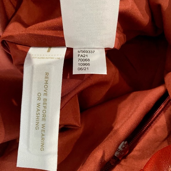 Loft Women’s Deep Red Soft Faux Leather Lined Pocket Mini Skirt | Size 8 NWT - Picture 8 of 11